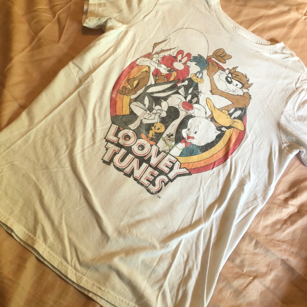 Looney Tunes white tee